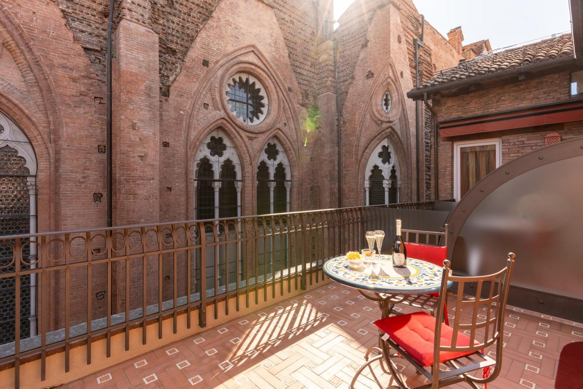 Art Hotel Commercianti Bologna Bagian luar foto