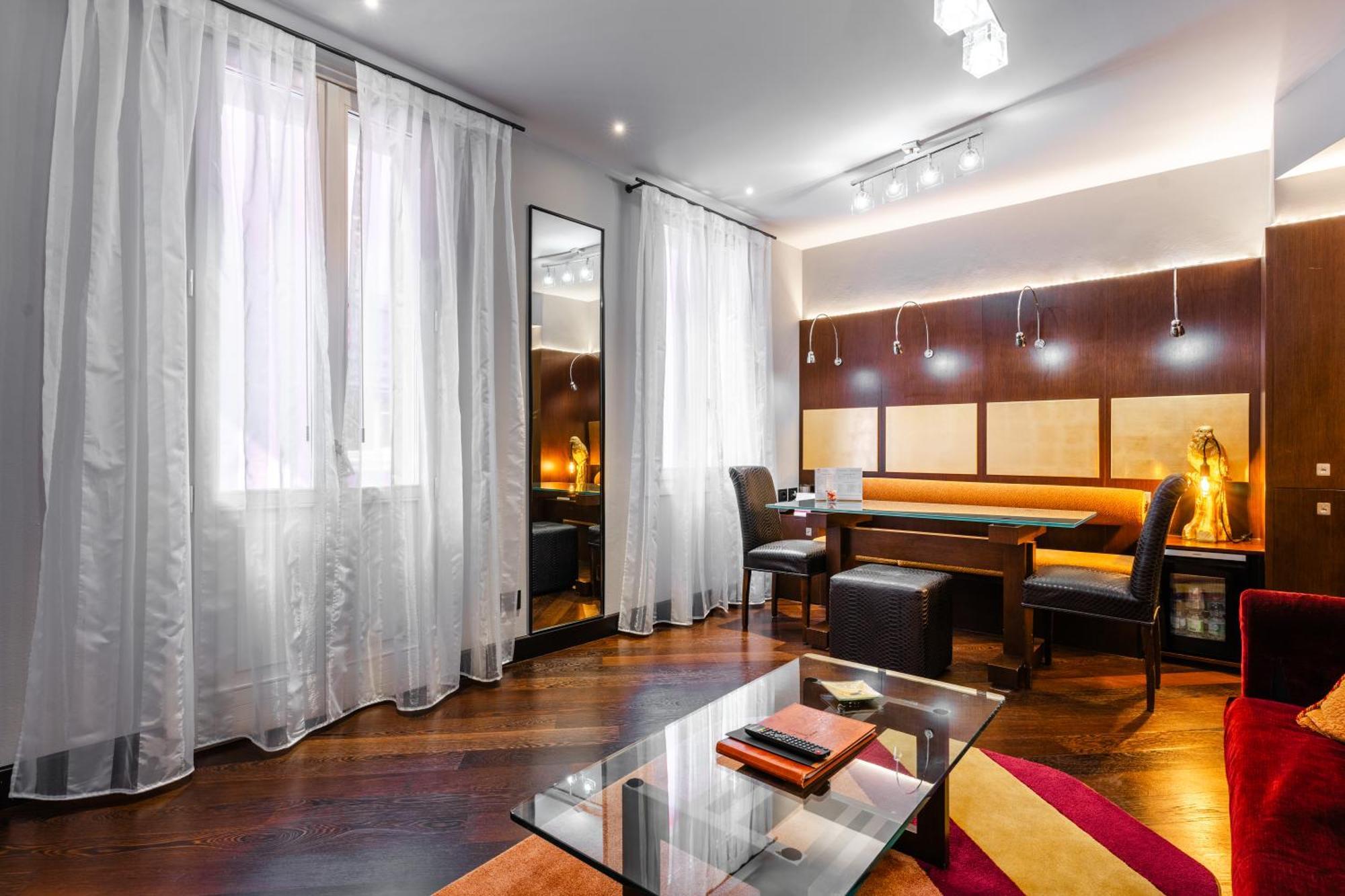 Art Hotel Commercianti Bologna Bagian luar foto